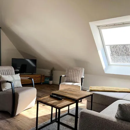 Kapitaenshaus-lassen-zimmer-columbus-suite 3* ヴェスターラント