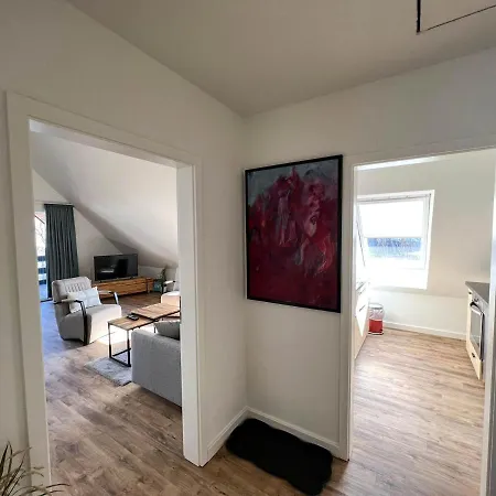 Kapitaenshaus-lassen-zimmer-columbus-suite ゲストハウス ヴェスターラント